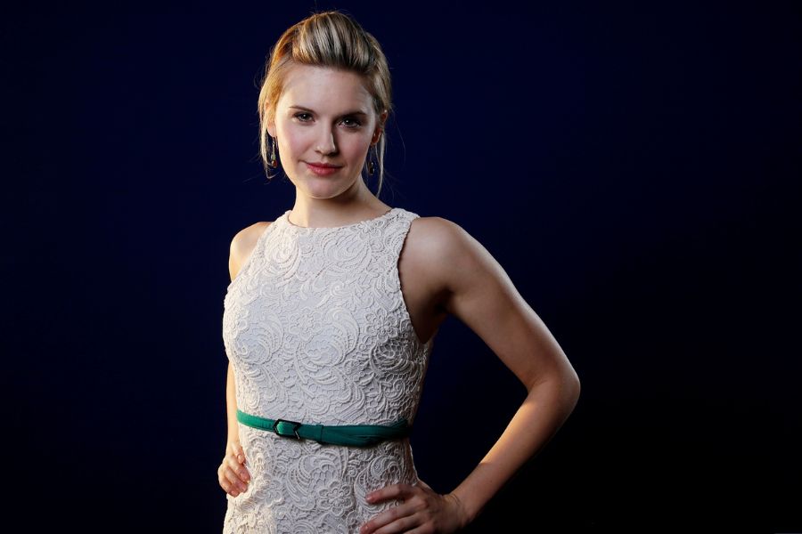 Maggie Grace