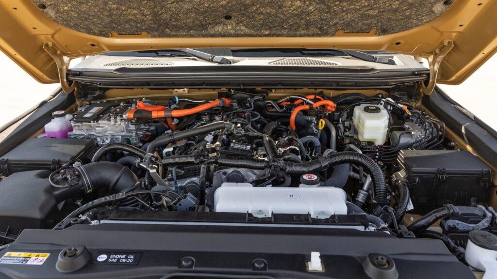 Toyota Land Cruiser Prado engine